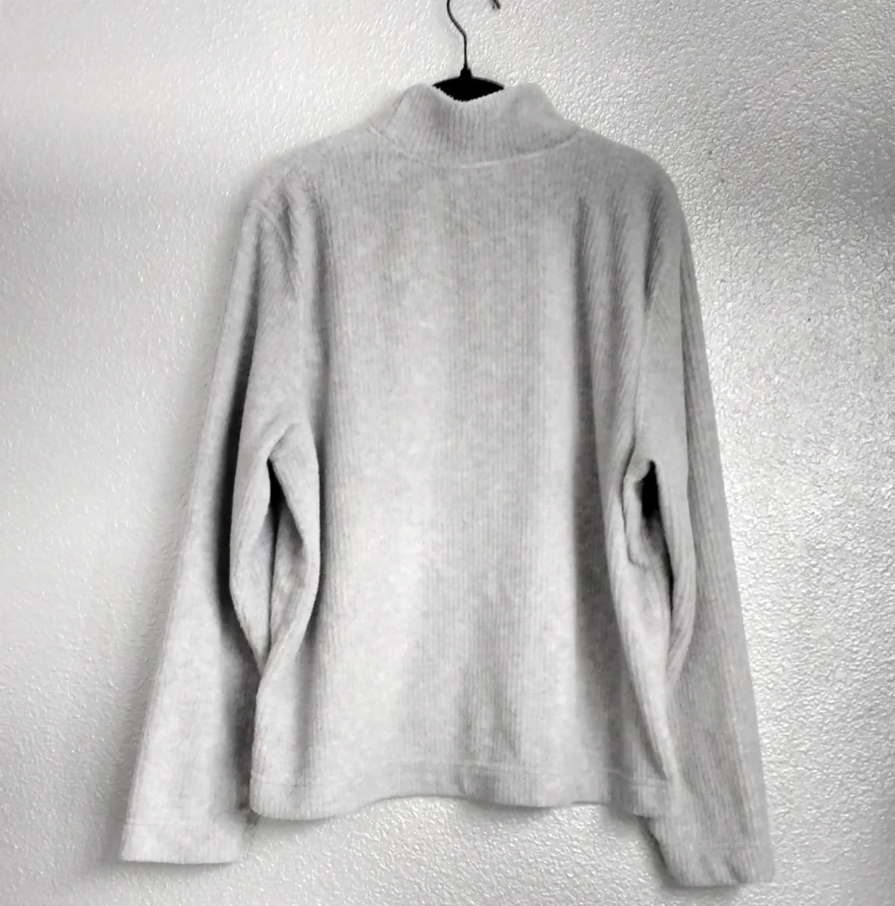 Catalina Women's Heather Gray Pullover Sweater    Size M